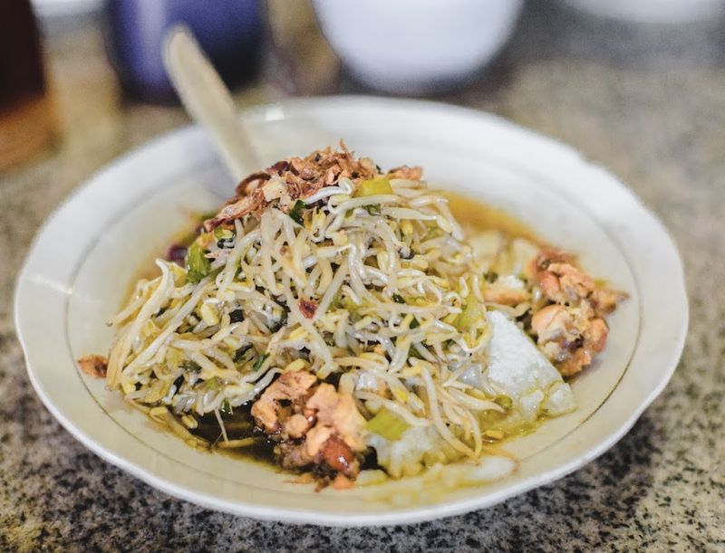 Mampir Rek! Jajan Lontong Balap Surabaya yang Sedap di 5 Tempat Ini