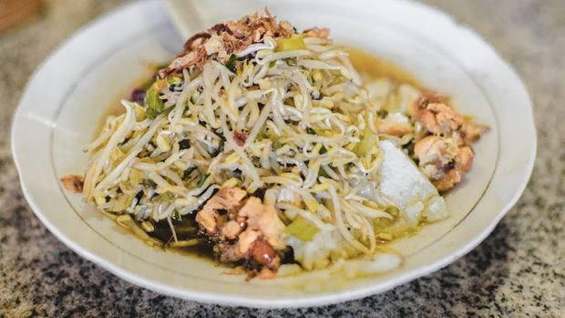 Mampir Rek! Jajan Lontong Balap Surabaya yang Sedap di 5 Tempat Ini