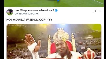 Namun karena gaya tembakannya yang diumpan dulu ke rekannya sebelum Mbappe tendang dinilai itu bukan free kick. Foto: Twitter/X