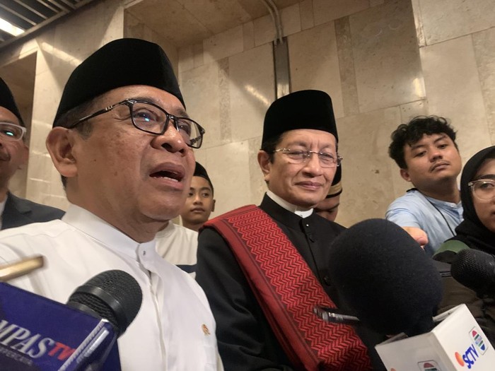 Menko PMK Pratikno (kiri) (Mulia/detikcom)