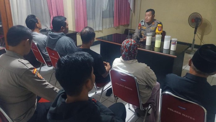 Pelajar di Kediri rakit petasan