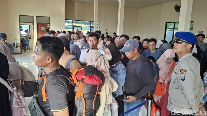 Pemudik tujuan Kepulauan Sumenep hingga bertepatan Hari Raya Nyepi mencapai 10.236 orang