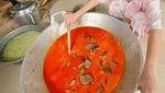Prilly Latuconsina Bagikan Keseruan Masak Rendang 8 Kg Buat Lebaran!