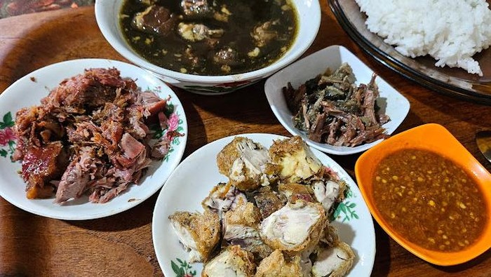 Gurih Mlekoh! 5 Rawon Legendaris di Malang Ada yang Berusia 83 Tahun