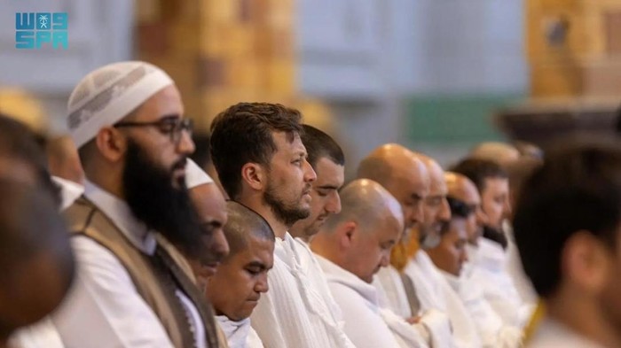 Suasana salat Idul Fitri di Arab Saudi (dok. Saudi Press Agency)