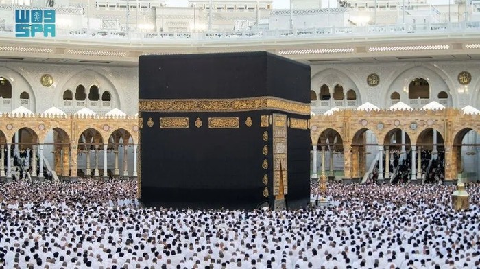 Suasana salat Idul Fitri di Arab Saudi (dok. Saudi Press Agency)