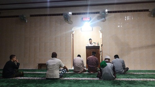 Suasana slat tarawih di Gedung Dakwah Muhammadiyah (GDM) Tabanan saat Hari Raya Nyepi pada Sabtu (29/3/2025). (Foto: Istimewa/Muhammad Dava)