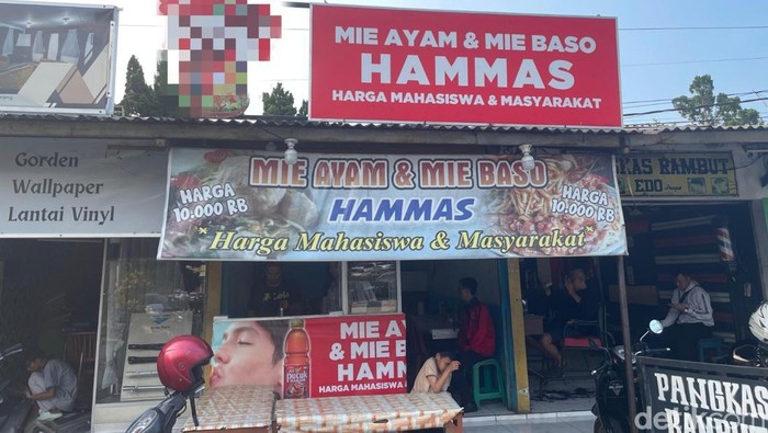 Tempat ngebakso di Cianjur.