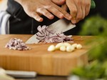 Polling: Punya Resep Penangkal Kolesterol Sehabis Makan Daging?