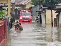 Hujan Lebat, Ratusan Rumah Warga di Jambi Terendam Banjir Saat Lebaran