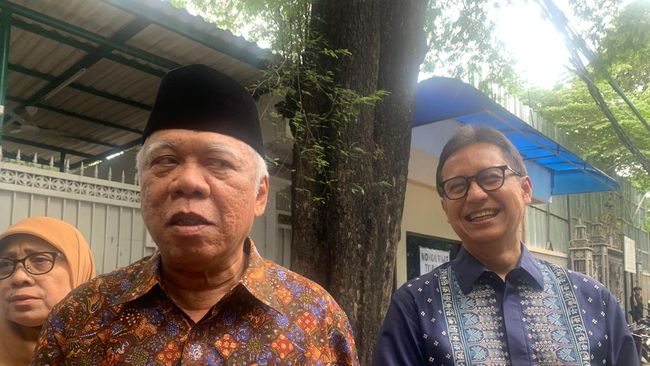 Katta dumba va tor bel bilan porno