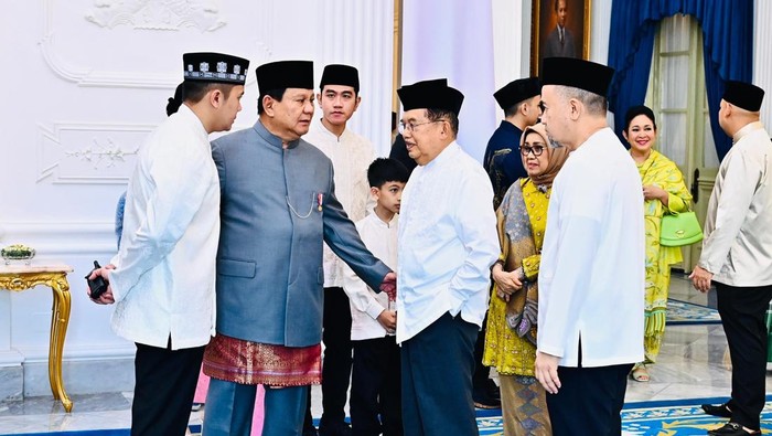 Jusuf Kalla menghadiri open house Prabowo di Istana Jusuf Kalla menghadiri open house Prabowo di Istana