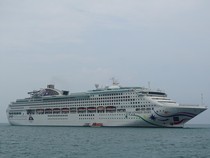 Perdana! Bisa Salat Id di Atas Kapal Pesiar Star Voyager