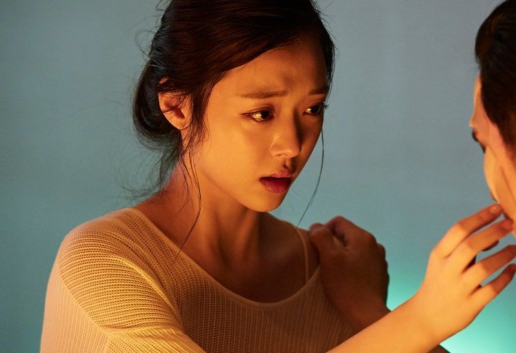 Kim Soo Hyun dan Sulli dalam film Real