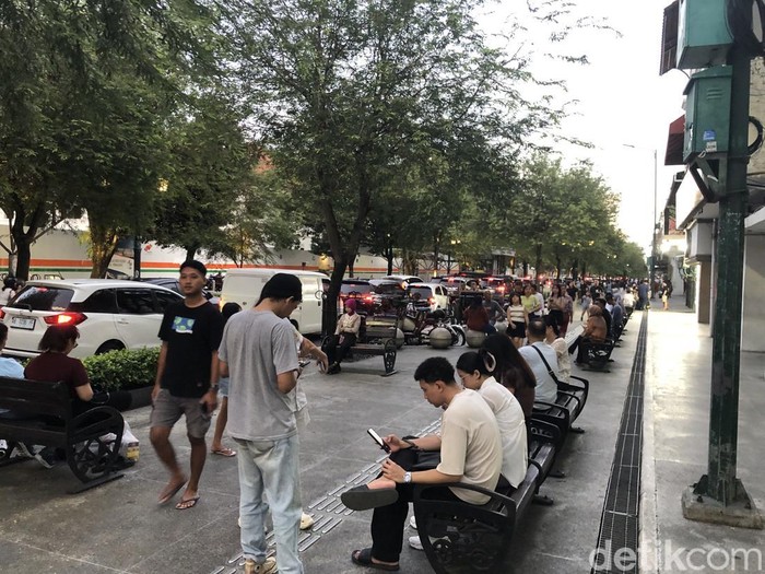 Suasana kawasan Malioboro, Jogja, sore ini Senin (31/3/2025).