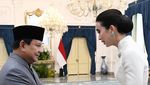 Potret Menpar Widiyanti Bersilaturahmi dengan Presiden Prabowo Saat Lebaran