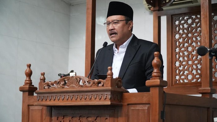 Menteri Sosial Saifullah Yusuf