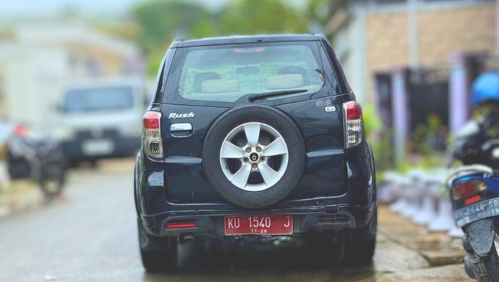 Mobil dinas yang diduga digunakan mudik di Tarakan.