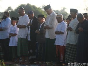 Doa Ganjar di Idul Fitri: Kita Ikhtiar Supaya Bangsa Ini Bangkit