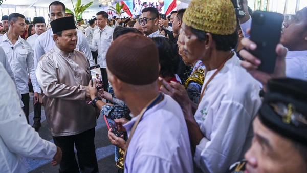 Momen Prabowo Gelar Open House di Istana Kepresidenan Jakarta