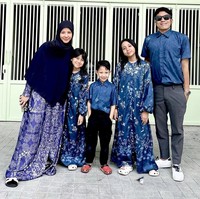 Desta dan Natasha Rizky resmi bercerai pada 2023 setelah 10 tahun menikah. Setelah berpisah, mereka menjalani co-parenting yang harmonis. Natasha dan Desta masih sering terlihat bersama saat menghadiri acara sekolah anak-anak. Foto: Instagram@desta80s