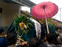 Pamitan Terakhir Korban Tewas Tertimpa Beringin Saat Salat Id di Pemalang