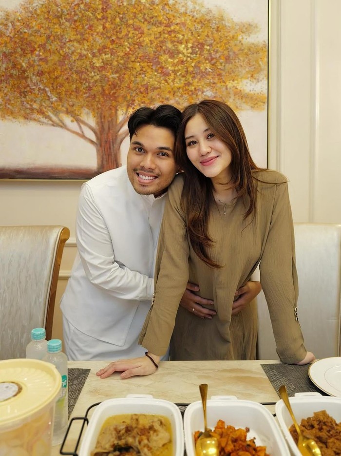 Gaya selebritas di hari Lebaran.