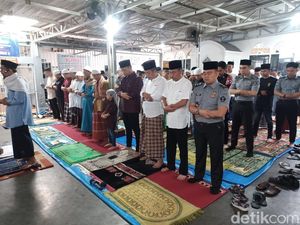 Ratusan Warga Binaan di Lapas Kelas III Pagaralam Ikuti Salat Id