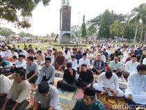 Video Salat Id di Alun-alun Ciamis hingga Badung Bali