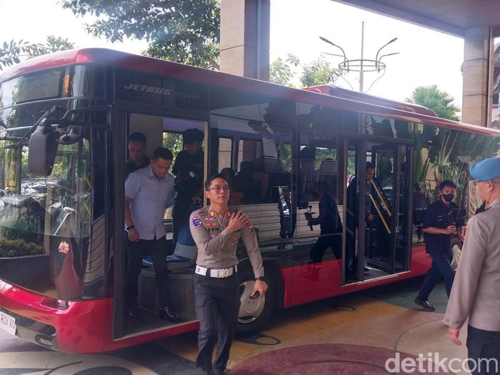Shuttle bus untuk wisatawan di Kota Batu yang mulai beroperasi pada libur lebaran 2025.