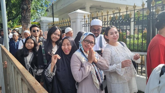 Warga antre masuk Istana untuk ikut gelar griya atau open house