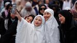 Warga Muslim AS Salat Id di Washington Square Park