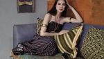 Potret Si Cantik Yasmin Napper Liburan di Timor Leste