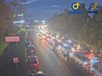 Video: Arus Lalu Lintas Menuju Puncak Padat Malam Ini