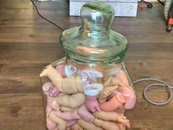 Aneka Barang Aneh yang Dijual di Facebook Marketplace, Bikin Garuk Kepala