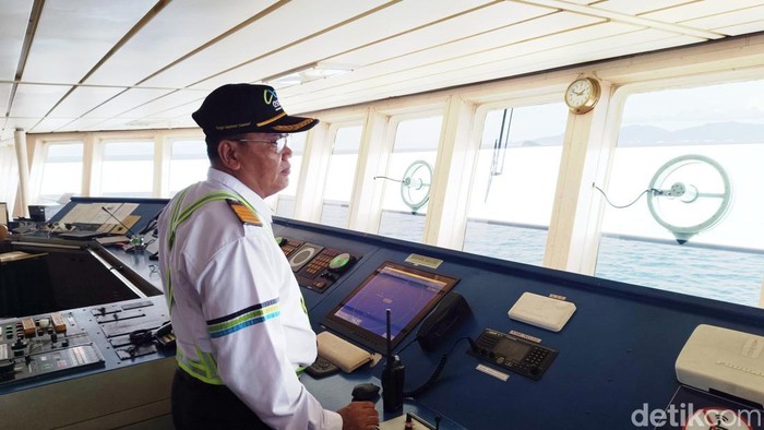 Dwi Irianto Kapten KMP Sebuku.