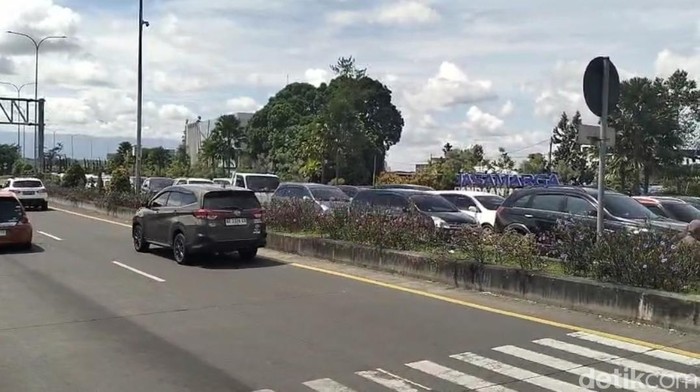 Gate Tol Singosari lebaran kedua 2025