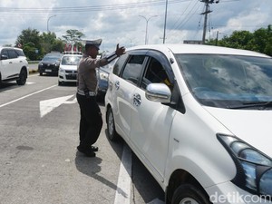 Kurangi Macet Arteri Jombang ke Kediri, Kendaraan dari Exit Bandar Dialihkan