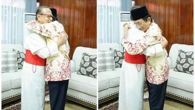 Potret Pelukan Sahabat Kardinal Suharyo dan Menag Nasaruddin Saat Lebaran