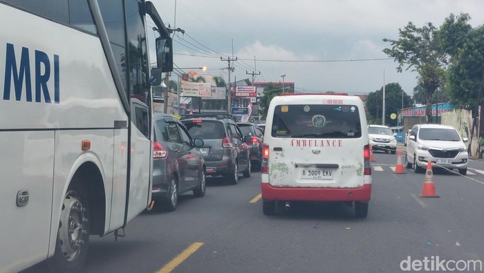 Kepadatan di jalur Cirebon-Kuningan di H+2 Lebaran 2025