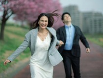 Luna Maya dan Maxime Bouttier Urus Surat Nikah, Menikah di Bali 7 Mei?