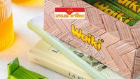 Waiki Lontong Spekkoek juga salah satu oleh-oleh yang unik di Semarang. Berupa kue lapis legit yang disajikan dalam kemasan mirip lontong. Harganya dibanderol mulai dari Rp 60.000-an. Foto: Google Review/Instagram