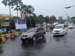 Polisi Terapkan One Way Puncak Arah Jakarta Siang Ini
