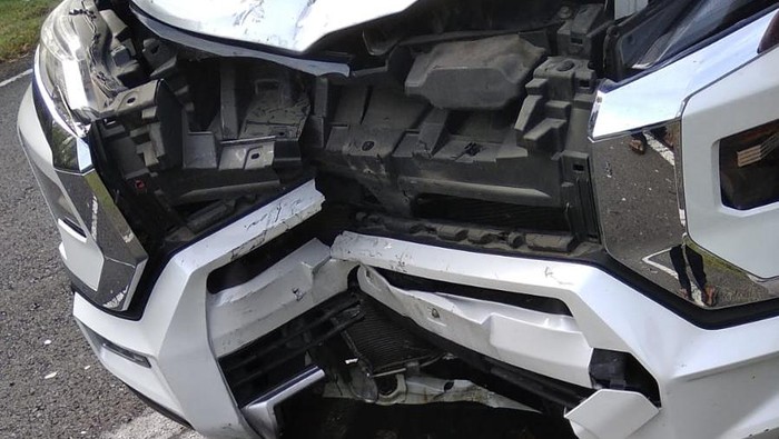Potret mobil yang terlibat laka dengan pemotor polisi di Gunungkidul, Selasa (1/4/2025).