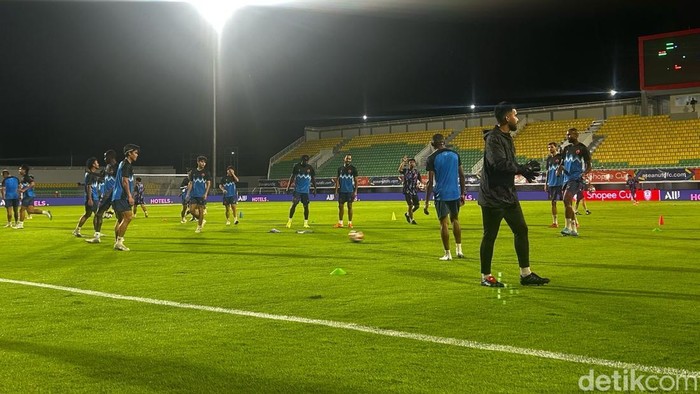 PSM Makassar menggelar ofisial training di Stadion Gelora BJ Habibie jelang melawan CAHN FC dalam laga leg pertama Semifinal ASEAN Club Championship 2024/2025.