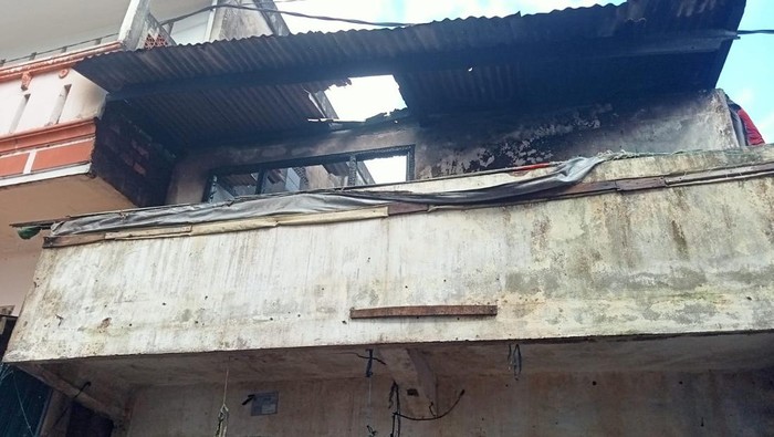 Ruko sembako di Silaberanti ludes terbakar