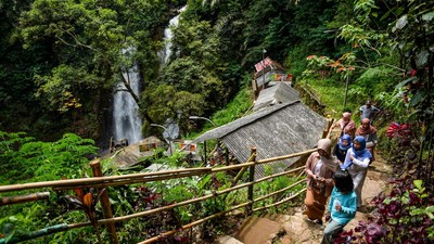 Serunya Libur Lebaran ke Air Terjun Cinulang