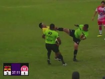 Momen Wasit Tendang Wajah Pelatih Sambil Beri Kartu Merah di Peru