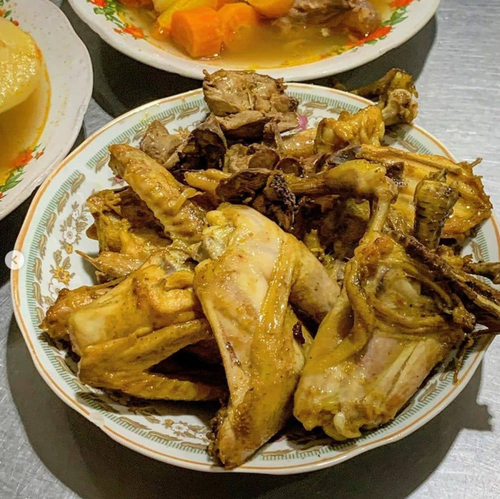 Wajib Cicip! 5 Ayam Goreng Kampung Populer Puluhan Tahun di Semarang
