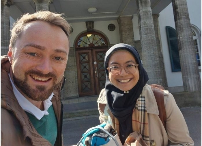 Anggun saat lebaran di Jerman